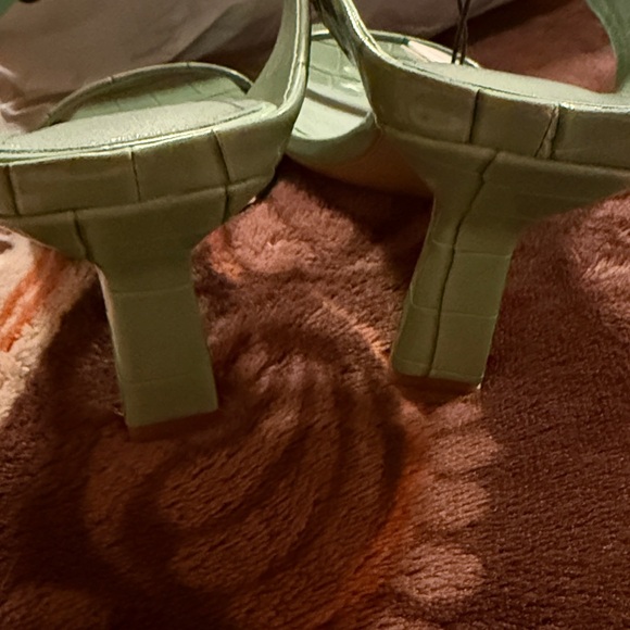 Zara Light Green Textured Heels - Picture 5 of 10